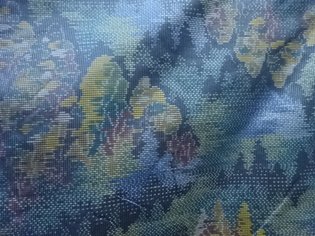 アンティーク　森林に風景模様織出し本場泥大島紬着物